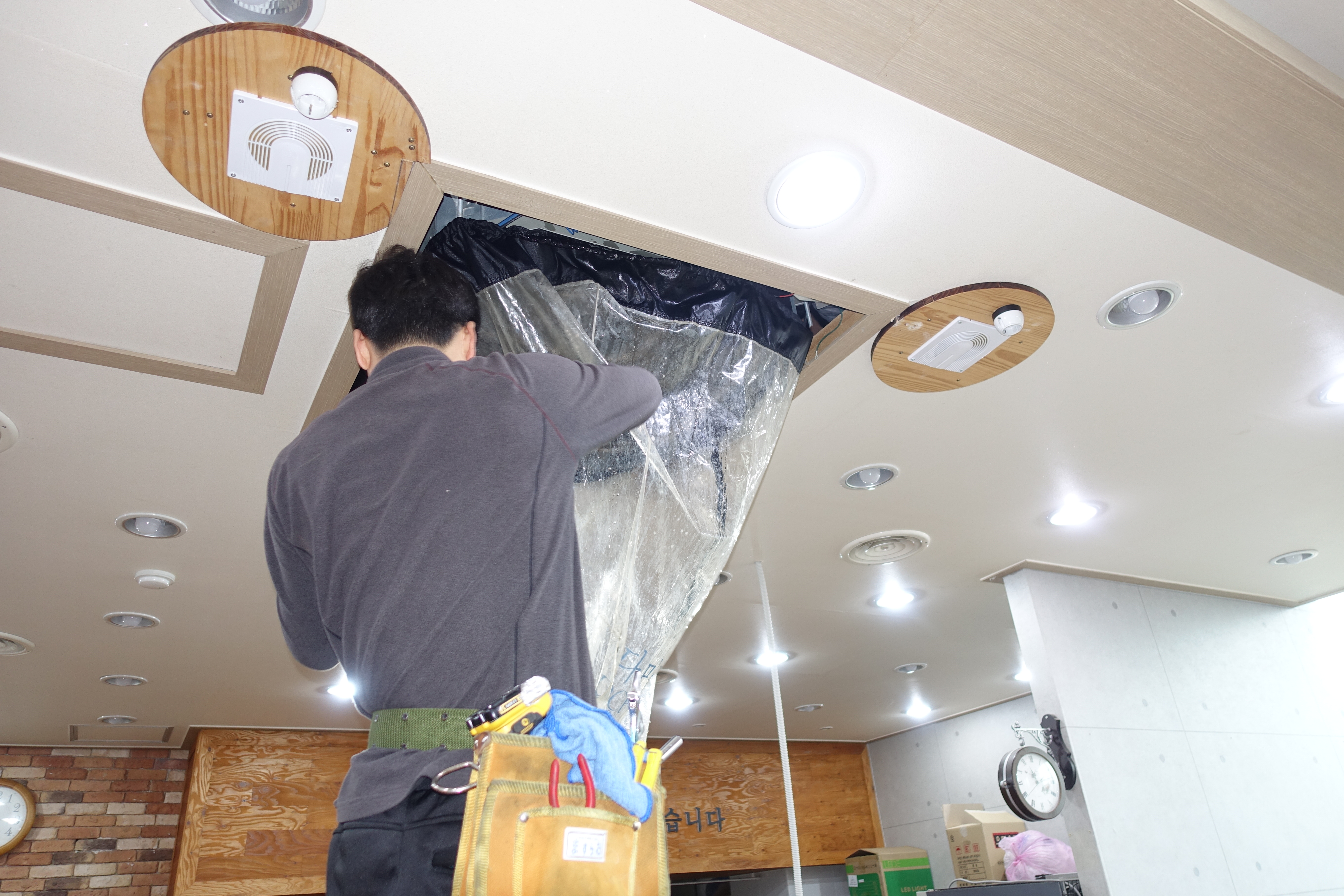 일산 식당 4Way 천장형 에어컨 분해청소